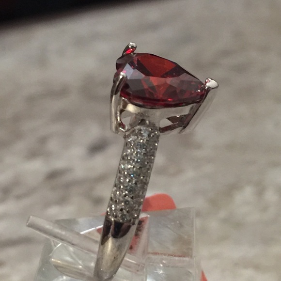 Garnet Red Heart Sterling Silver Ring - Picture 3 of 8